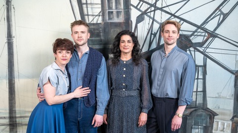 Blootsbr�der - Das Musical - Im Rang: Hochdeutsche �bertitel - Hamburg - 22.01.2027 19:30