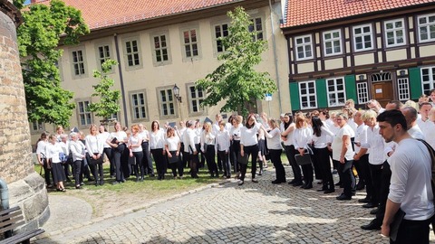 Weihnachtskonzert - „Mitsingen erw�nscht“ - Chor der Ehemaligen der Gerhart-Hauptmann-Schule BeWo e.V. - Wernigerode - 05.12.2026 19:00