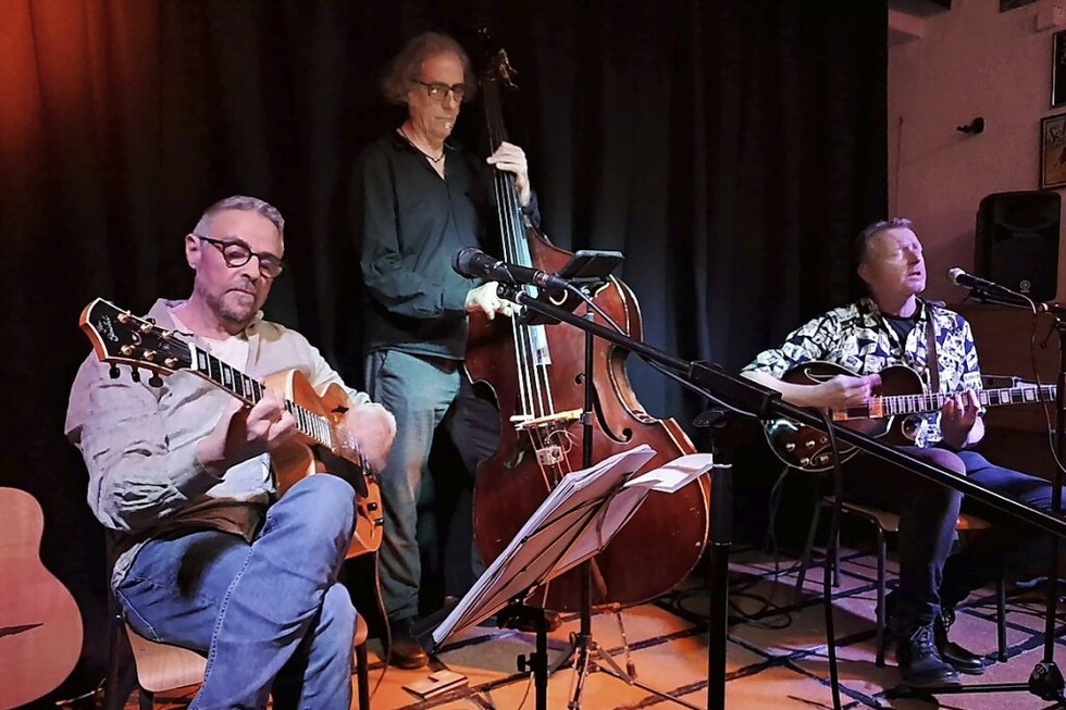Les Trois Mouziquaires treten mit Chansons und Gypsy-Swing im Storchenhof Teningen auf - Badische Zeitung TICKET