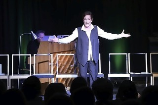 Das Theaterensemble Coston gastiert mit „Yentl“ im Musiktheater „Die Sch�nen“ im Freiburger E-Werk