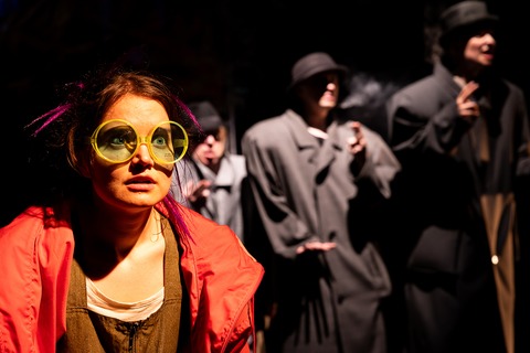 „Momo“ | nach dem Klassiker von Michael Ende - Consol Theater | f�r alle ab 8 Jahren - Kempen - 13.10.2026 14:30