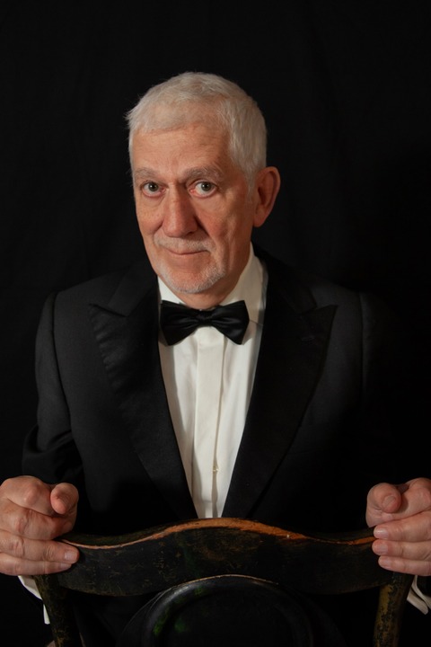 Der Ansager einer Stripteasenummer gibt nicht auf - Schauspiel von Bodo Kirchhoff - Monheim am Rhein - 15.04.2027 19:30