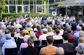 Das Hochschulorchester Offenburg l�dt zu seinem Sopmmerkonzert auf den Campus