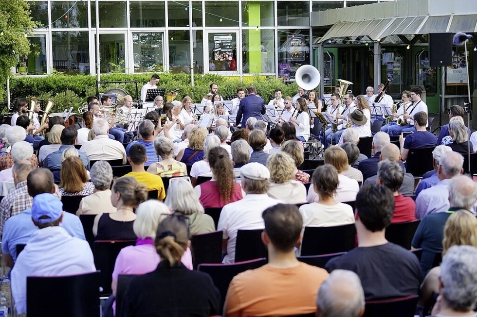 Das Hochschulorchester Offenburg l�dt zu seinem Sopmmerkonzert auf den Campus - Badische Zeitung TICKET