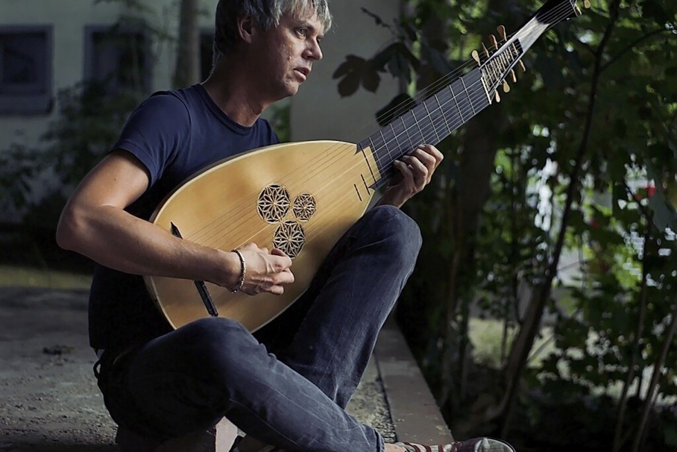 Zwei Musiker des Labels ECM-Records spielen in der Michaelskapelle Freiburg - Badische Zeitung TICKET