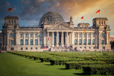 Demokratie in Gefahr!?! Parallelen zwischen der Weimarer Republik und der Bundes - Lahr - 02.10.2026 18:30