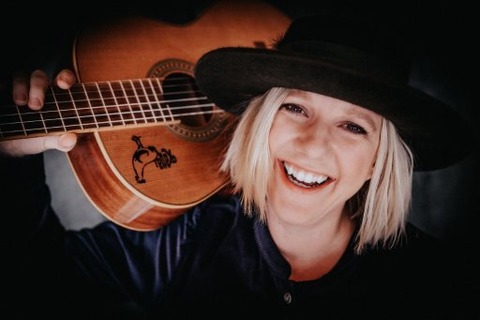 Claudia Koreck - NEO ALPIN - ISEN - 09.10.2027 20:00