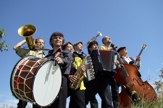 Die Balkan-Band Taxi Sandanski tritt im L�wen in Neuried-Ichenheim auf