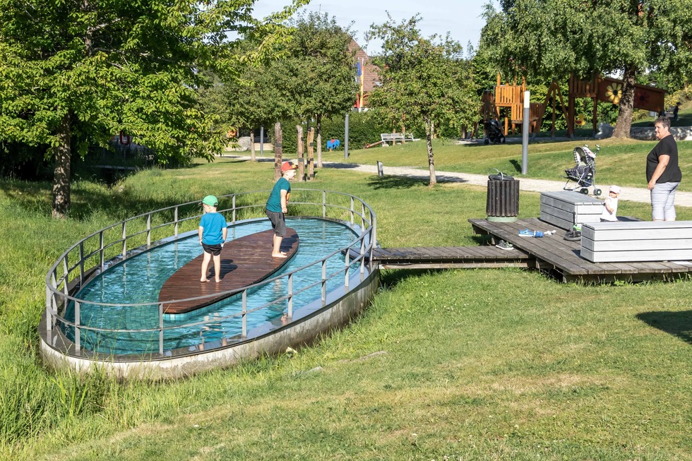 Wassertretbecken im Skulpturenpark - Grafenhausen